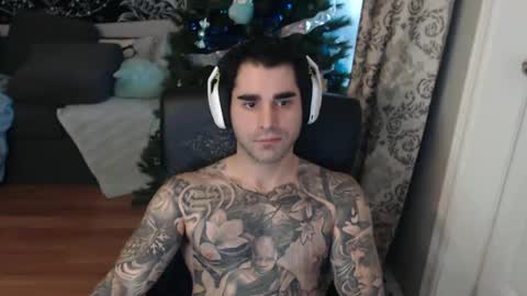 Snapshot of 420randomguy chatting on December 5, 2:55 pm Anomander Rake online show from December 5, 2:55 pm