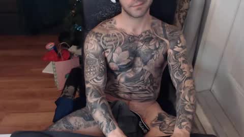 Snapshot of 420randomguy chatting on December 29, 8:15 pm Anomander Rake online show from December 29, 8:15 pm
