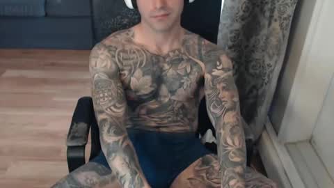 Snapshot of 420randomguy chatting on October 5, 7:56 pm Anomander Rake online show from October 5, 7:56 pm