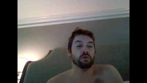 Snapshot of 420sluttsnbutts chatting on June 8, 12:05 pm 420sluttsnbutts online show from June 8, 12:05 pm