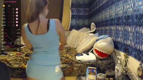 Snapshot of 420stonerchick chatting on May 11, 1:06 pm 420stonerchick online show from May 11, 1:06 pm