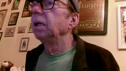 Snapshot of 64shorty chatting on November 29, 8:17 am 64shorty online show from November 29, 8:17 am