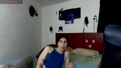 69blackwhite online show from April 23, 2:35 am