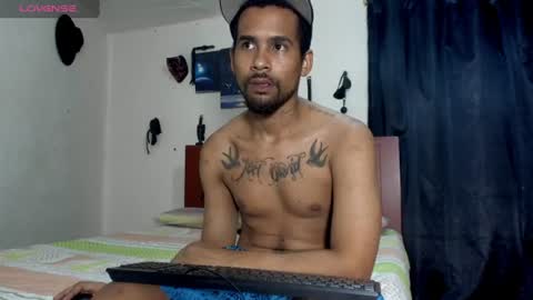 69blackwhite online show from July 27, 7:32 pm