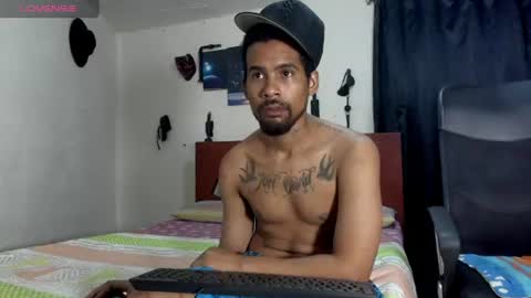 69blackwhite online show from July 31, 6:51 pm