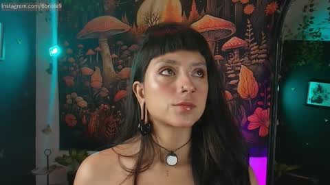 B R I E L A  online show from March 31, 5:30 am