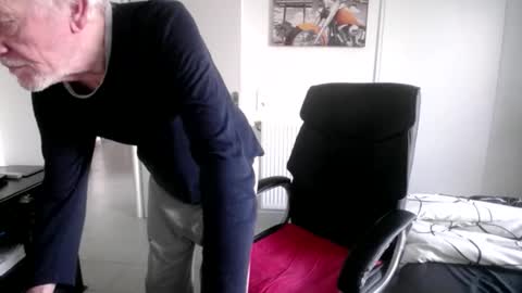 73yves online show from January 6, 7:56 am