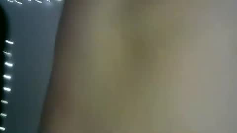 Snapshot of 77lilu chatting on December 13, 11:21 pm Lilu online show from December 13, 11:21 pm