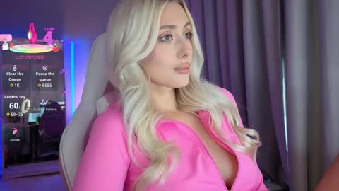 Snapshot of 7loren_wood7 chatting on May 15, 2:57 pm Loren Wood online show from May 15, 2:57 pm