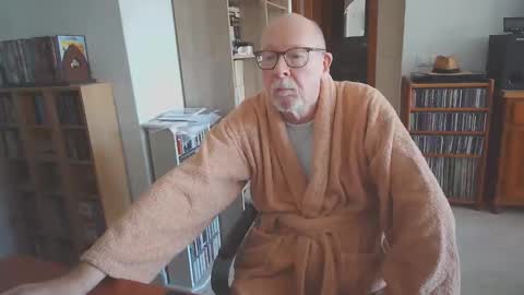 Snapshot of 7thsojourn chatting on November 8, 9:20 am Papi online show from November 8, 9:20 am