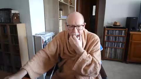 Snapshot of 7thsojourn chatting on November 27, 10:28 am Papi online show from November 27, 10:28 am