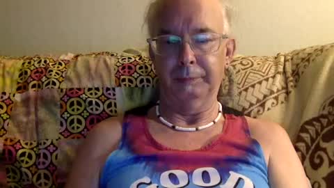 Snapshot of 808dred chatting on July 12, 7:54 am 808dred online show from July 12, 7:54 am