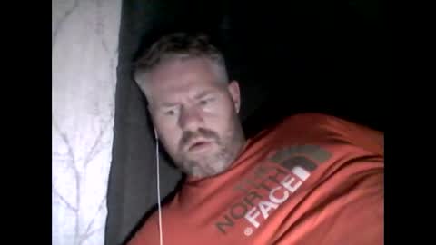 Snapshot of 81jonnyx chatting on December 17, 6:20 pm 81jonnyx online show from December 17, 6:20 pm