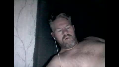 Snapshot of 81jonnyx chatting on December 24, 7:17 am 81jonnyx online show from December 24, 7:17 am