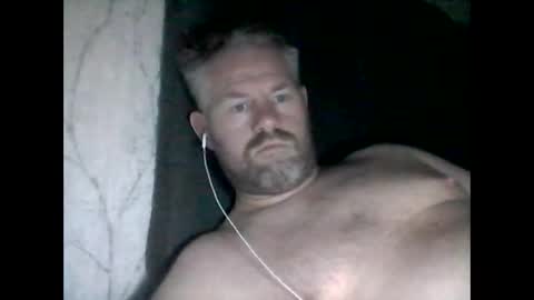 Snapshot of 81jonnyx chatting on December 25, 10:48 pm 81jonnyx online show from December 25, 10:48 pm