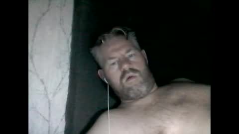 Snapshot of 81jonnyx chatting on December 26, 5:58 am 81jonnyx online show from December 26, 5:58 am
