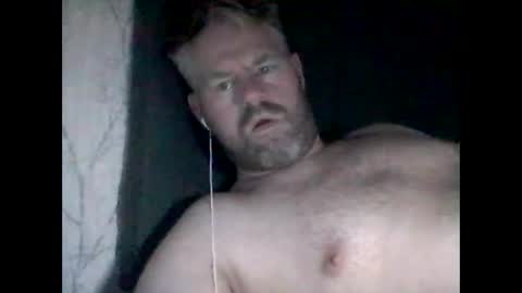 Snapshot of 81jonnyx chatting on December 30, 8:54 am 81jonnyx online show from December 30, 8:54 am