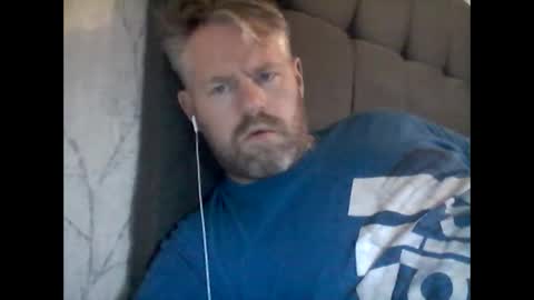Snapshot of 81jonnyx chatting on December 31, 10:26 am 81jonnyx online show from December 31, 10:26 am