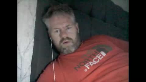 Snapshot of 81jonnyx chatting on January 3, 11:35 am 81jonnyx online show from January 3, 11:35 am