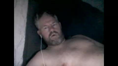 Snapshot of 81jonnyx chatting on January 6, 8:24 am 81jonnyx online show from January 6, 8:24 am