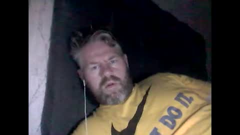 Snapshot of 81jonnyx chatting on January 11, 8:43 am 81jonnyx online show from January 11, 8:43 am