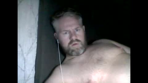 Snapshot of 81jonnyx chatting on February 17, 11:20 pm 81jonnyx online show from February 17, 11:20 pm