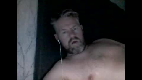 Snapshot of 81jonnyx chatting on February 18, 8:16 am 81jonnyx online show from February 18, 8:16 am