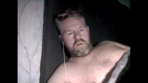 Snapshot of 81jonnyx chatting on February 19, 8:12 am 81jonnyx online show from February 19, 8:12 am
