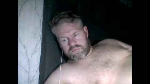 Snapshot of 81jonnyx chatting on February 20, 12:52 am 81jonnyx online show from February 20, 12:52 am