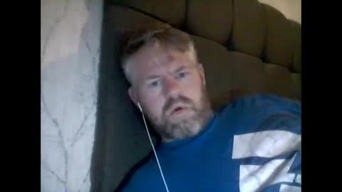 Snapshot of 81jonnyx chatting on March 6, 9:20 pm 81jonnyx online show from March 6, 9:20 pm