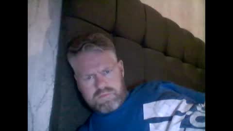 Snapshot of 81jonnyx chatting on March 8, 8:57 pm 81jonnyx online show from March 8, 8:57 pm