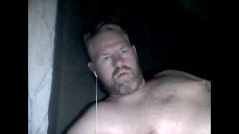 Snapshot of 81jonnyx chatting on March 9, 6:17 am 81jonnyx online show from March 9, 6:17 am