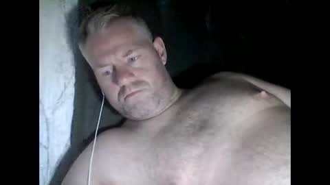 Snapshot of 81jonnyx chatting on October 5, 1:04 am 81jonnyx online show from October 5, 1:04 am