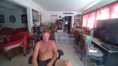 86406stud online show from September 25, 6:11 pm