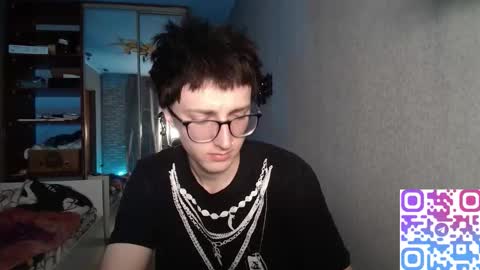 Snapshot of 8_goat chatting on November 17, 4:35 pm Phillip online show from November 17, 4:35 pm