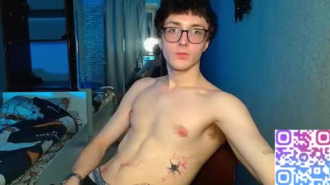 Snapshot of 8_goat chatting on November 30, 12:14 am Phillip online show from November 30, 12:14 am