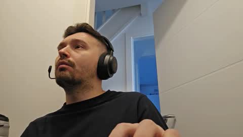 8inchdude93 online show from November 25, 12:16 pm