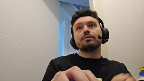 8inchdude93 online show from March 5, 10:55 am