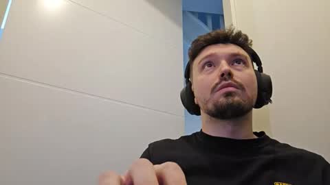 8inchdude93 online show from March 25, 10:21 am