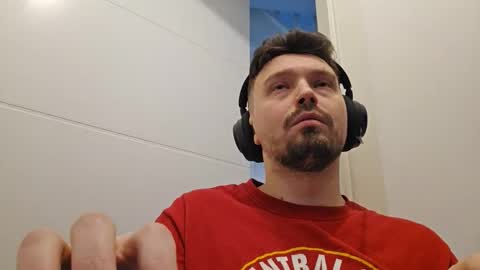 8inchdude93 online show from April 22, 8:06 am