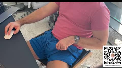 8incher NYC online show from December 3, 4:05 pm