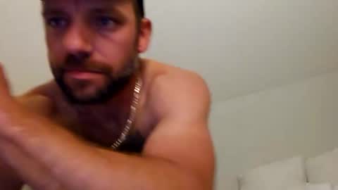 8inchwhiteboy88 online show from February 20, 5:04 am