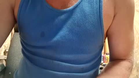 Snapshot of 8inchwyteboi chatting on October 20, 1:22 pm 8inchwyteboi online show from October 20, 1:22 pm