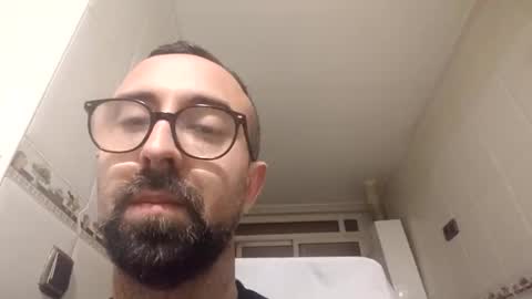 Snapshot of 90gonzalo chatting on March 2, 12:24 am 90gonzalo online show from March 2, 12:24 am