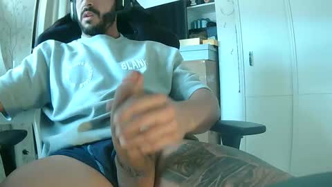 Arturo online show from January 11, 3:39 pm