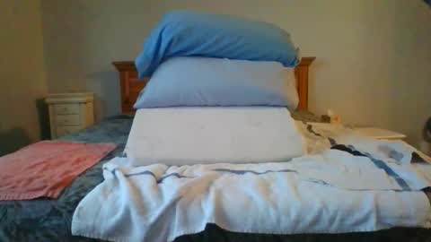 DildoRidingDilf online show from January 12, 11:43 pm