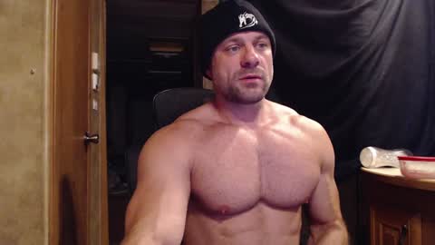 9 fat inches online show from December 18, 5:26 am