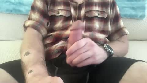 Snapshot of 9inchmenace chatting on May 10, 6:24 pm 9inchmenace online show from May 10, 6:24 pm