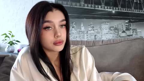 Snapshot of 9west chatting on October 21, 10:27 am KARINA online show from October 21, 10:27 am