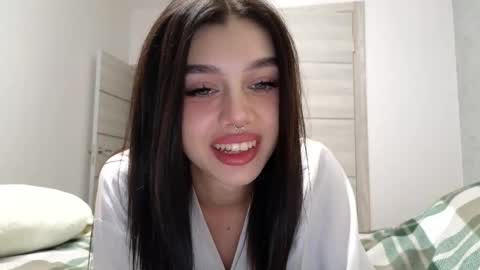 Snapshot of 9west chatting on October 28, 8:29 am KARINA online show from October 28, 8:29 am